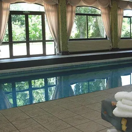 Domaine Chateau Saint-jean 3* Монлюсон